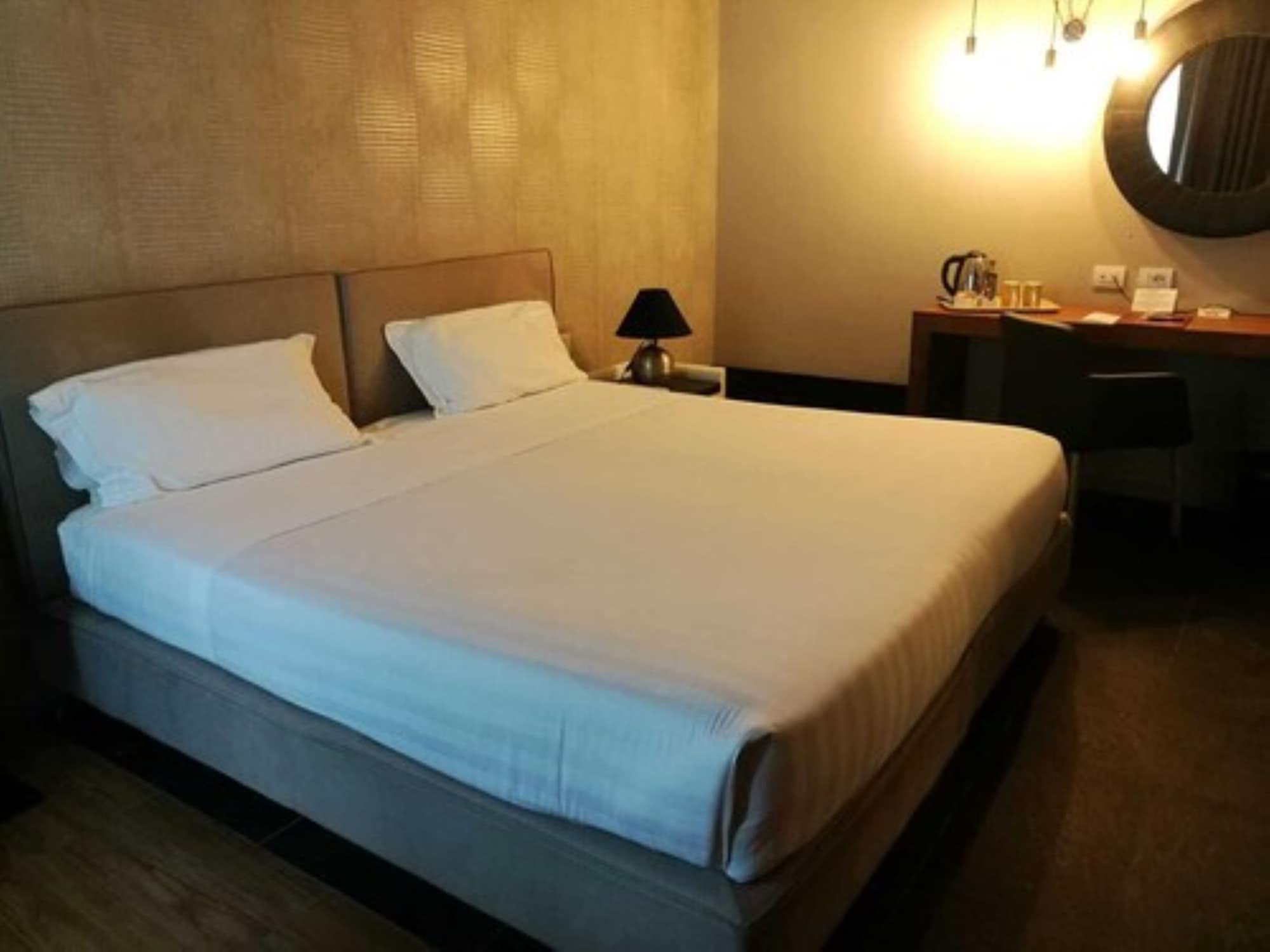 Admiral Park Hotel Zola Predosa Esterno foto
